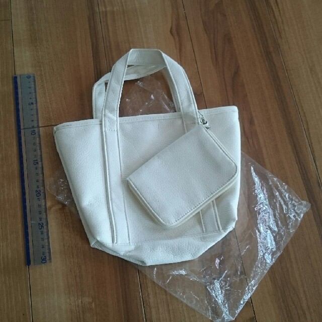 バッグ【白】 レディースのバッグ(その他)の商品写真