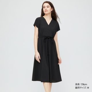 ユニクロ(UNIQLO)のUNIQLO　クレープジャージーカシュクールワンピ L(ひざ丈ワンピース)