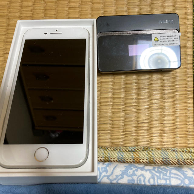 iPhone8 64g SIMフリー　お値下げしました