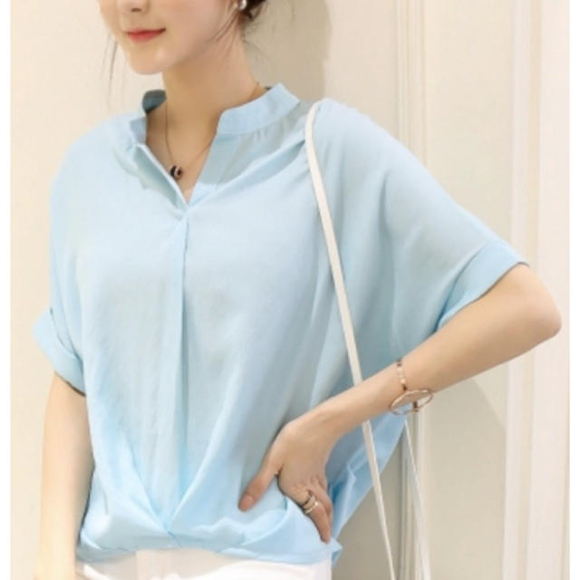 【SALE】Vネック スキッパーシャツ ブラウス 透け感 ライトブルー XL レディースのトップス(シャツ/ブラウス(半袖/袖なし))の商品写真