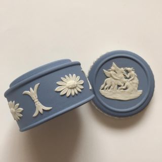 ウェッジウッド(WEDGWOOD)のWEDGWOOD アンティーク 小物入れ 指輪入 アクセサリーケース ジャスパー(小物入れ)