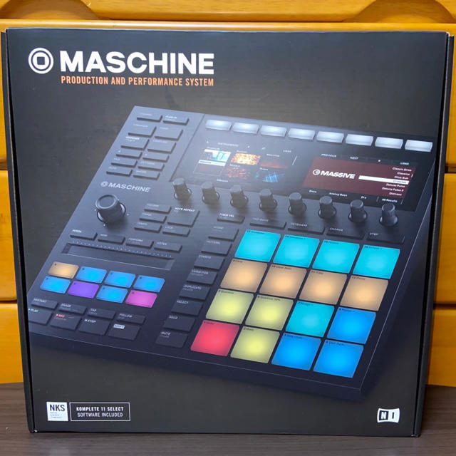 MACHINE MK3 Native instruments 購入特典付き 楽器のDTM/DAW(MIDIコントローラー)の商品写真