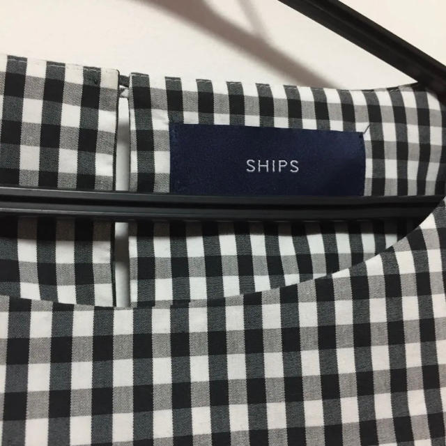 SHIPS(シップス)のSHIPS パフスリーブブラウス美品•*¨*•.¸¸☆*･ﾟ レディースのトップス(シャツ/ブラウス(半袖/袖なし))の商品写真