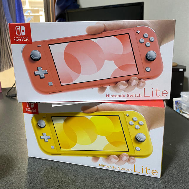 NINTENDO SWITCH LITE コーラル＆イエロー