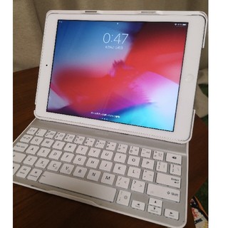 アイパッド(iPad)のipad air （キーボード付き！）(タブレット)