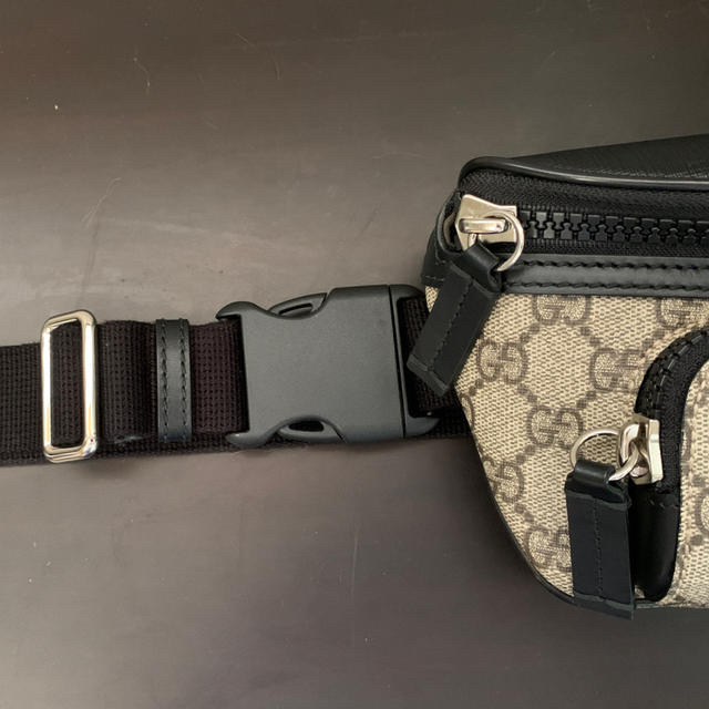 Gucci(グッチ)のグッチ　オンライン限定　GGスプリームキャンパスウエストバッグ レディースのバッグ(ボディバッグ/ウエストポーチ)の商品写真
