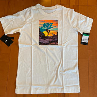 ナイキ(NIKE)の新品　NIKE Tシャツ　子供サイズ170cm(Tシャツ/カットソー)