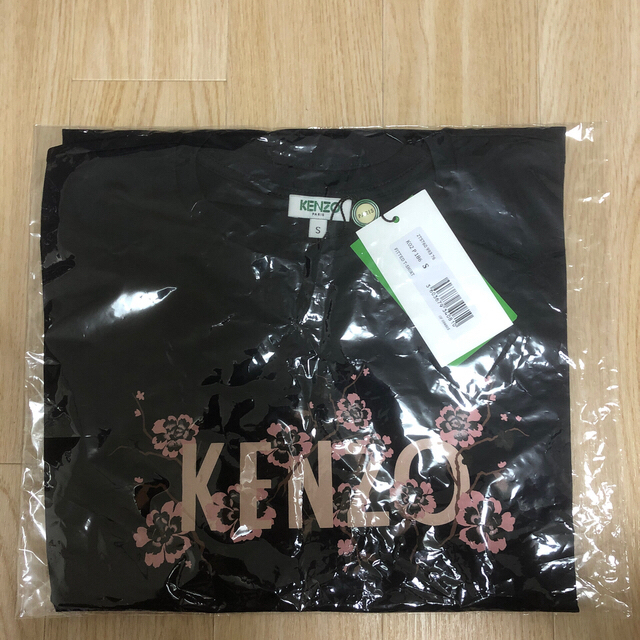 KENZO(ケンゾー)のKenzo 新品❗️ロゴTシャツSサイズ レディースのトップス(Tシャツ(半袖/袖なし))の商品写真