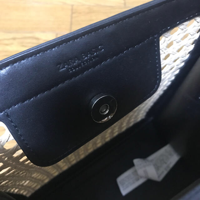 ZARA(ザラ)のZARA レディースのバッグ(ショルダーバッグ)の商品写真