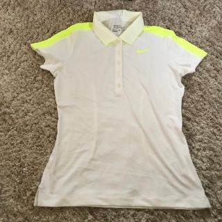 ナイキ(NIKE)のNIKE GOLF 小さ目サイズ Lady's ポロ　新品未使用品　訳有り(ウエア)