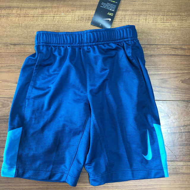 NIKE(ナイキ)のハーフパンツ　NIKE キッズ/ベビー/マタニティのキッズ服男の子用(90cm~)(パンツ/スパッツ)の商品写真