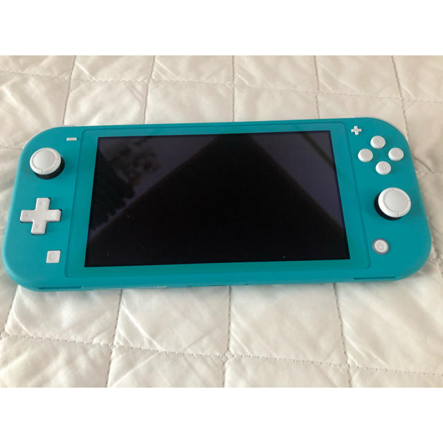 Nintendo Switch(ニンテンドースイッチ)のNINTENDO SWITCH LITE ターコイズ エンタメ/ホビーのゲームソフト/ゲーム機本体(携帯用ゲーム機本体)の商品写真