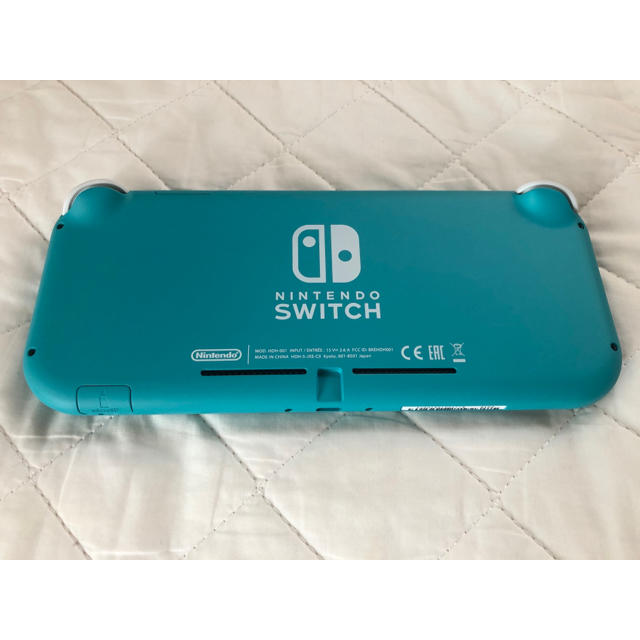 Nintendo Switch(ニンテンドースイッチ)のNINTENDO SWITCH LITE ターコイズ エンタメ/ホビーのゲームソフト/ゲーム機本体(携帯用ゲーム機本体)の商品写真