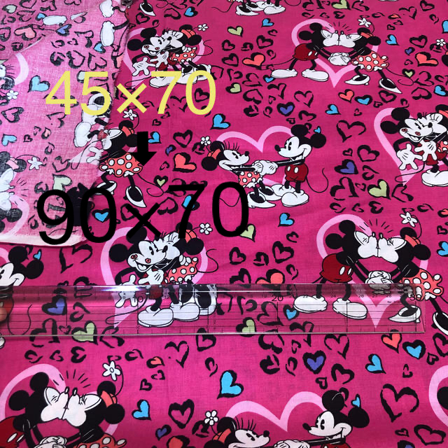 Disney(ディズニー)のディズニー　ミニー　ミッキー　生地　はぎれ ハンドメイドの素材/材料(生地/糸)の商品写真