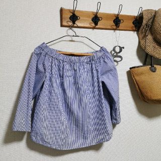 ザラ(ZARA)のyuka様専用　ストライプ柄の可愛いトップス(シャツ/ブラウス(長袖/七分))