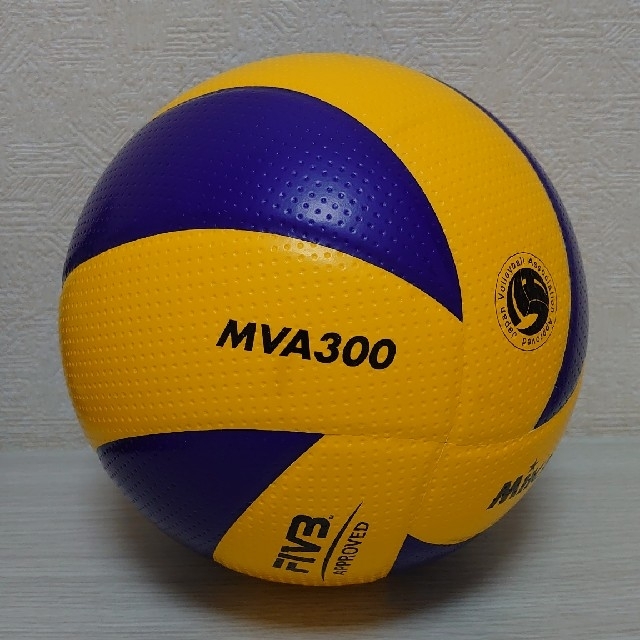 MIKASA(ミカサ)のミカサ バレーボール 5号 検定球 一般・大学・高校用 MVA300 スポーツ/アウトドアのスポーツ/アウトドア その他(バレーボール)の商品写真