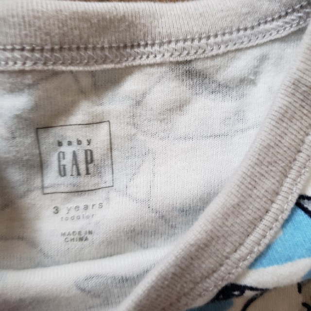 babyGAP(ベビーギャップ)のGAP　パジャマ　２枚セット　100 キッズ/ベビー/マタニティのキッズ服男の子用(90cm~)(パジャマ)の商品写真