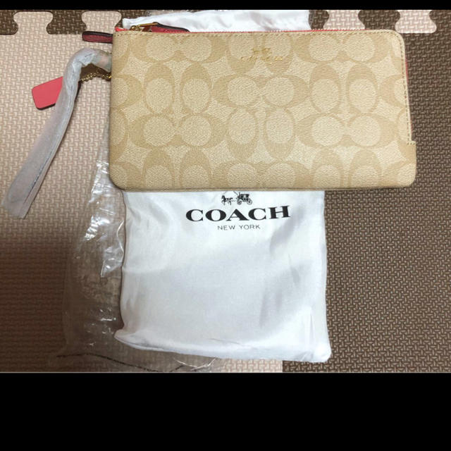 コーチcoach シグネーチャーダブルファスナーお財布ポーチベージュ/ピンク