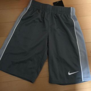 ナイキ(NIKE)のナイキ　ハーフパンツ　130 新品(パンツ/スパッツ)