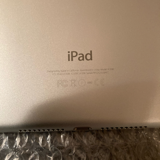 Apple(アップル)のiPad mini4 WiFi16G simロック解除　シルバー スマホ/家電/カメラのPC/タブレット(タブレット)の商品写真