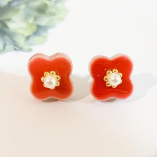 お花タイルピアス ピアス イヤリング(ピアス)