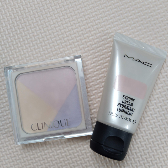 CLINIQUE(クリニーク)のスカルプショナリー チーク コントゥーリング パレット＆ストロボクリーム　ミニ コスメ/美容のベースメイク/化粧品(化粧下地)の商品写真