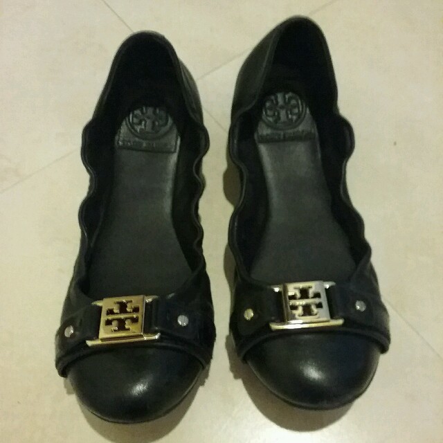 tory burch ﾄﾘｰﾊﾞｰﾁ