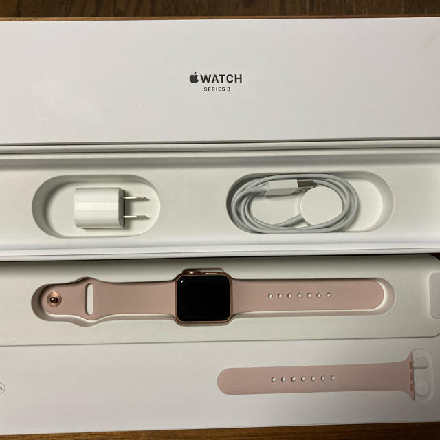 Apple Watch(アップルウォッチ)のApple watch series 3 38mmピンクGPSモデル＋液晶保護 メンズの時計(腕時計(デジタル))の商品写真