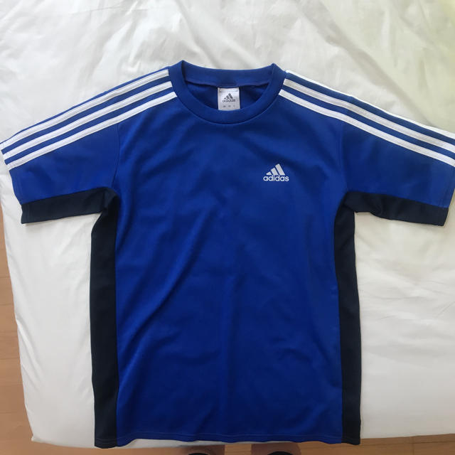 adidas(アディダス)のアデイダス　Tシャツ キッズ/ベビー/マタニティのキッズ服男の子用(90cm~)(Tシャツ/カットソー)の商品写真