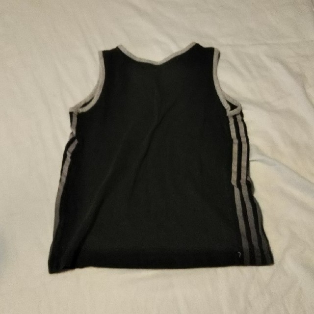 adidas(アディダス)のアディダス タンクトップ(120～130?) キッズ/ベビー/マタニティのキッズ服男の子用(90cm~)(Tシャツ/カットソー)の商品写真