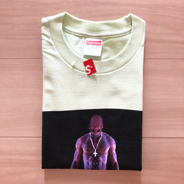 Supreme(シュプリーム)のシュプリーム　Tupac Hologram Tee メンズのトップス(Tシャツ/カットソー(半袖/袖なし))の商品写真