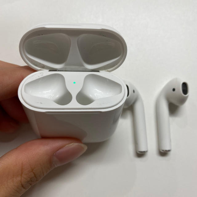 Apple(アップル)のAirPods  スマホ/家電/カメラのオーディオ機器(ヘッドフォン/イヤフォン)の商品写真