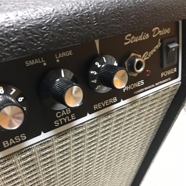 安い人気 Fender アンプ 美品の通販 by ks shop|フェンダーならラクマ - fender sdr-15 通信販売