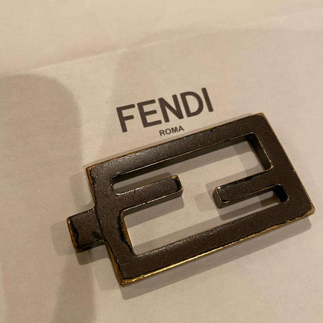 FENDI(フェンディ)のジャンク品 FENDI フェンディ キーホルダー ロゴ金具 レディースのファッション小物(キーホルダー)の商品写真