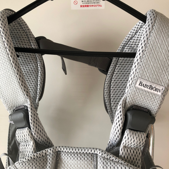 BABYBJORN(ベビービョルン)の専用　ベビービョルン 抱っこ紐 ベビーキャリア ONE KAI  AIR キッズ/ベビー/マタニティの外出/移動用品(抱っこひも/おんぶひも)の商品写真