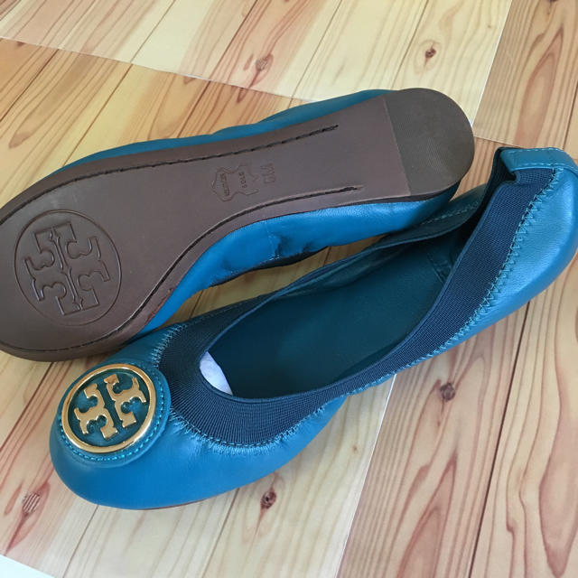 Tory Burch(トリーバーチ)の新品 フラットシューズ ⑨ 26.0cm レディースの靴/シューズ(ミュール)の商品写真