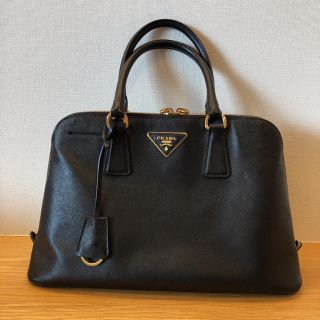 プラダ(PRADA)の【のののの！様専用】プラダ　サフィアーノ　黒　(ハンドバッグ)