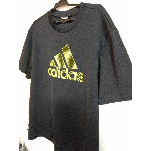 adidas(アディダス)のadidas 子供Tシャツ 160サイズ 2枚 キッズ/ベビー/マタニティのキッズ服男の子用(90cm~)(Tシャツ/カットソー)の商品写真