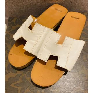 エルメス(Hermes)のHERMES サンダル　白レザー(サンダル)