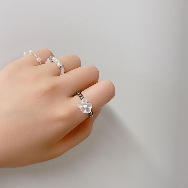 rinnu.(85) Flower ring set 韓国ビーズリング ハンドメイドのアクセサリー(リング)の商品写真