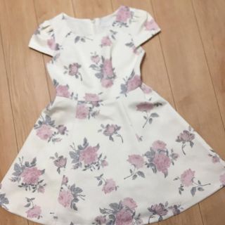 セシルマクビー(CECIL McBEE)のセシルマクビー    新品　花柄ワンピース(ミニワンピース)