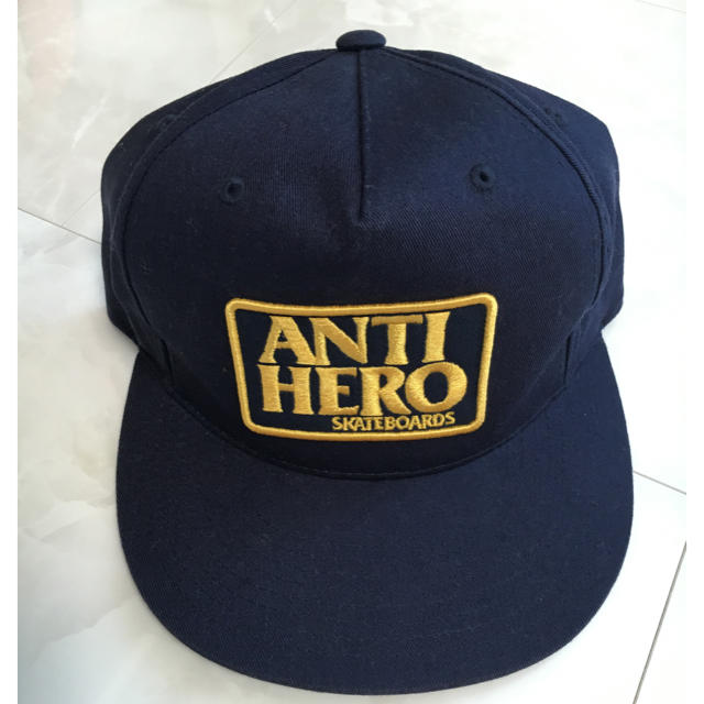 ANTIHERO(アンチヒーロー)のスナップバック メンズの帽子(キャップ)の商品写真