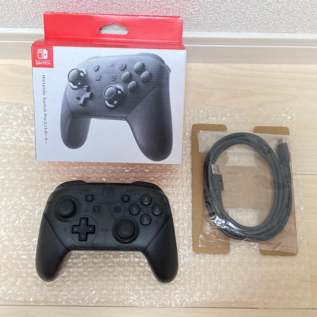 Nintendo Switch(ニンテンドースイッチ)のNintendo Switch プロコントローラー スイッチ プロコン エンタメ/ホビーのゲームソフト/ゲーム機本体(その他)の商品写真