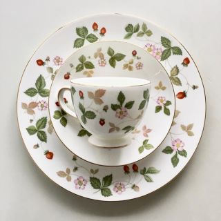 ウェッジウッド(WEDGWOOD)のウェッジウッド ワイルドストロベリー カップ&ソーサー(グラス/カップ)