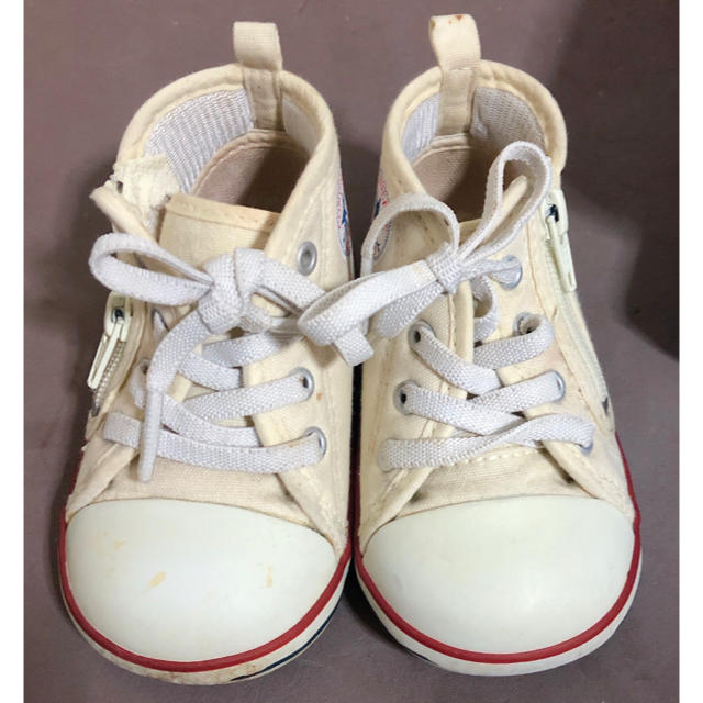 CONVERSE(コンバース)の13cm コンバース　白　クリーム色 キッズ/ベビー/マタニティのベビー靴/シューズ(~14cm)(スニーカー)の商品写真