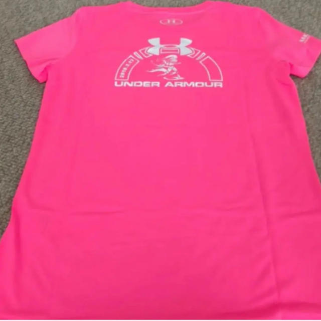 UNDER ARMOUR(アンダーアーマー)のアンダーアーマー レディース Tシャツ　ピンク S レディースのトップス(Tシャツ(半袖/袖なし))の商品写真