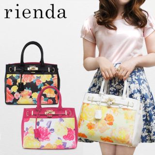 リエンダ(rienda)のrienda バック 花柄 オレンジ(ショルダーバッグ)