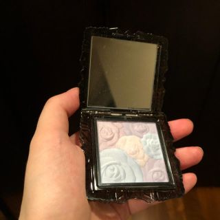 アナスイ(ANNA SUI)のAnna sui ハイライター(フェイスパウダー)