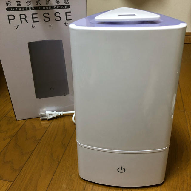 超音波式　加湿器　PRESSE スマホ/家電/カメラの生活家電(加湿器/除湿機)の商品写真