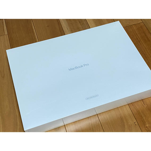 新品 MacBook Pro 13インチ クアッドコア